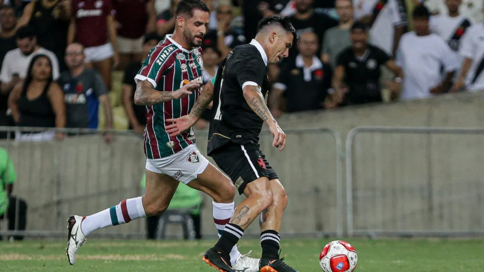 Clássico entre Fluminense e Vasco agita o Maracanã