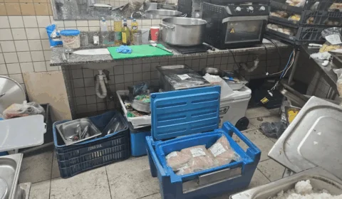 Camarote da Sapucaí preparava comida no banheiro; entenda