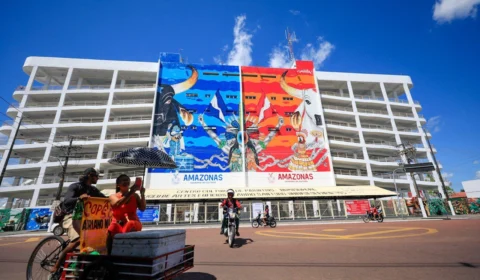 Festival de Parintins: mural do Bumbódromo recebe nova arte; veja