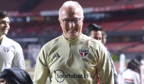 Dorival Jr. analisa jogadores para 1ª convocação da Seleção brasileira