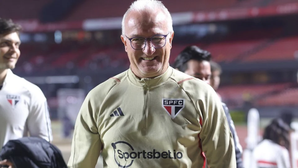 Dorival Jr. analisa jogadores para 1ª convocação da Seleção brasileira