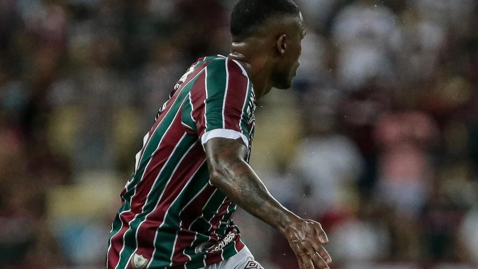 Fluminense sofre, mas vence Sampaio Corrêa no retorno ao Maracanã