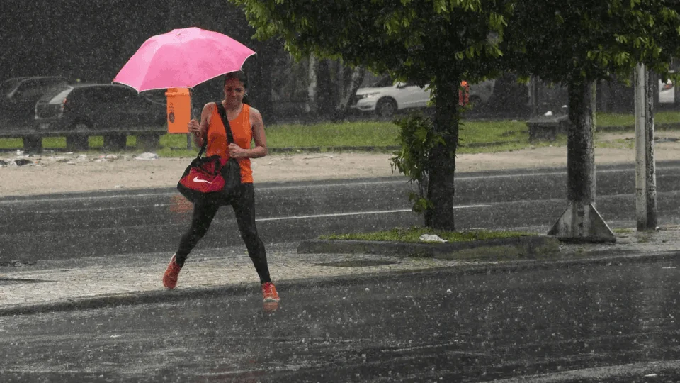 Fevereiro terá chuva abaixo da média no Norte e Sul, prevê Inmet