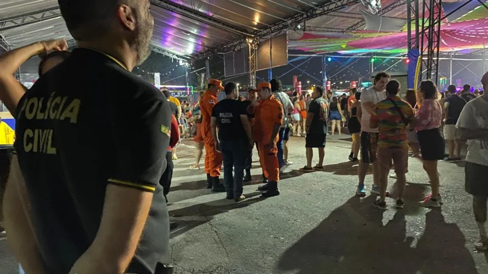 Carnaval 2024: fiscalização autua blocos em Manaus e identifica desvio de energia