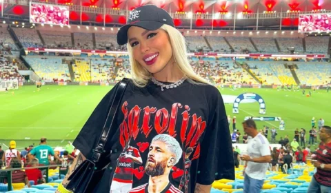 Karoline Lima usa camisa com foto de Léo Pereira, e web reage: ‘Karolino’