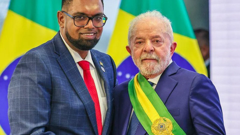 Lula e presidente da Guiana se reúnem para falar sobre Essequibo