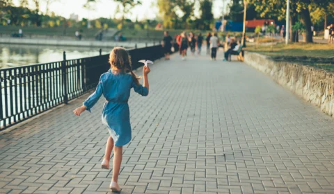 Pais são presos por forçar criança de 12 anos casar por 3.000€ na Espanha