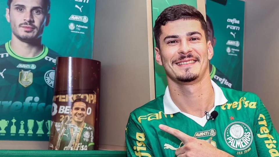 Palmeiras confirma contratação do meia Rômulo até 2028