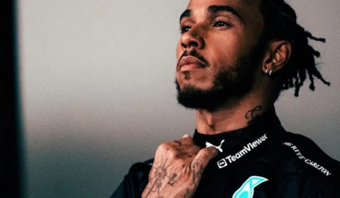 Lewis deixa equipe da Mercedes e fecha contrato com a Ferrari