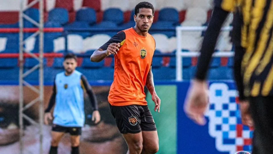 Amazonas FC: equipe anuncia zagueiro Miranda por empréstimo