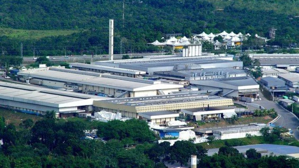 Senador defende vantagem competitiva para Zona Franca de Manaus