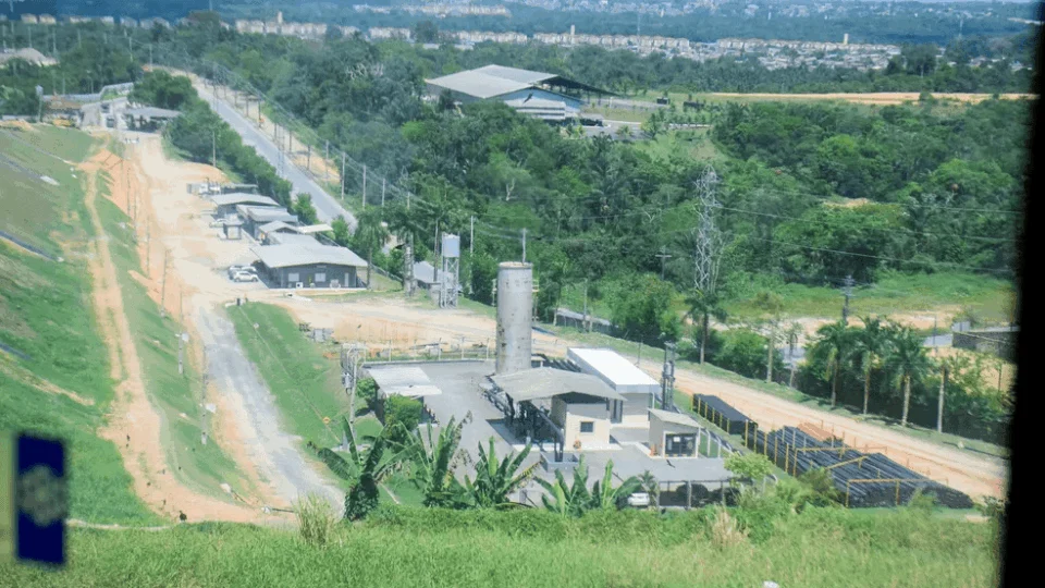 Aterro sanitário em Manaus: vereadores cobram atuação da prefeitura