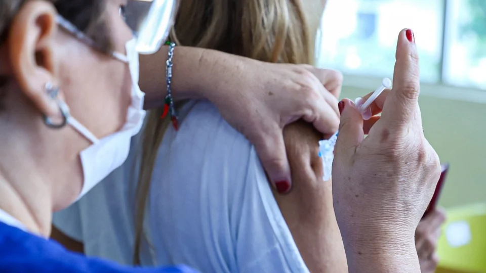 Vacinação contra gripe para população geral em Manaus encerra quinta (29)