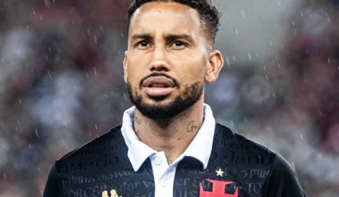 Vasco: Jair se pronuncia após lesão no joelho