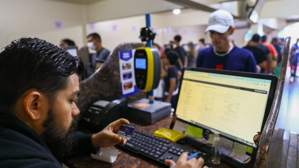 Estudantes podem solicitar créditos da gratuidade do passe livre estudantil