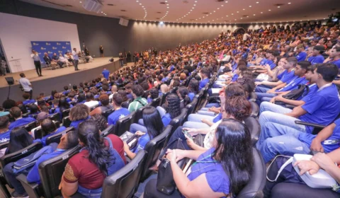 Jovens do DF vão auxiliar no atendimento de pessoas com dengue