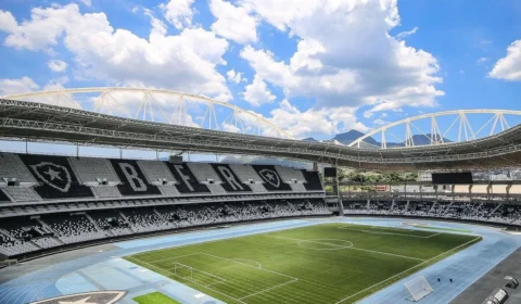 Carioca: Botafogo e Vasco se enfrentam no Nilton Santos