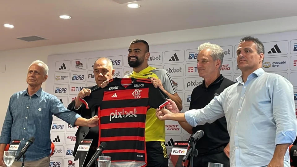 Flamengo: De contrato renovado, Fabrício Bruno concede entrevista