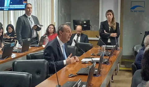 Omar Aziz defende urgência de política para deficientes no Brasil