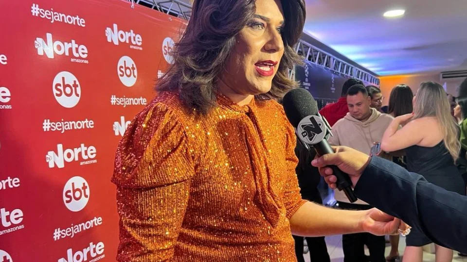 Humorista Tiago Barnabé fala de sucesso e revela novo personagem