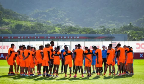 LDU treina no Ninho do Urubu para decidir a Recopa contra o Flu