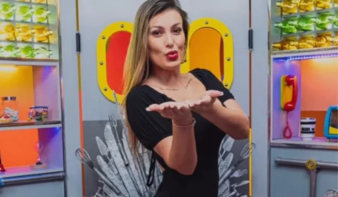 Andressa Urach faz novo ensaio nu: “Como perder a virgindade de novo”