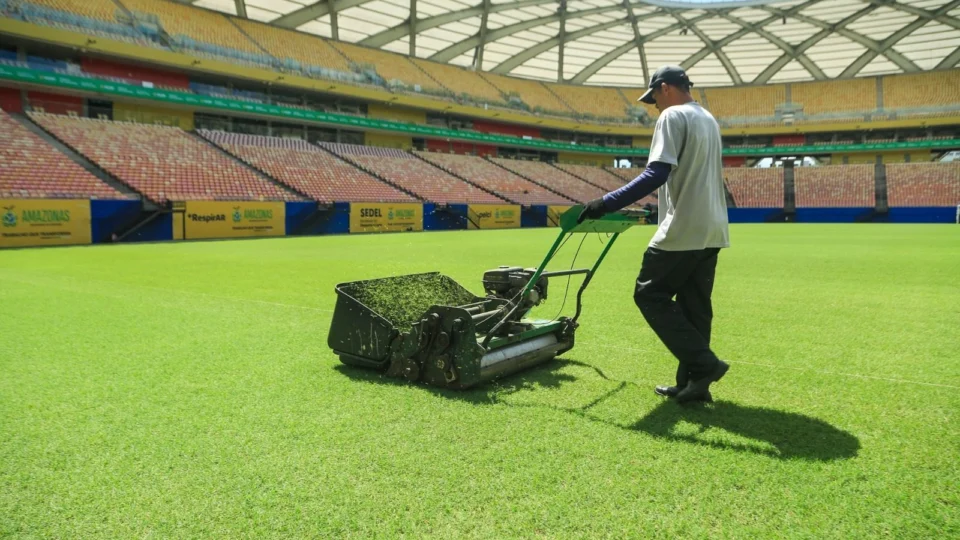 Arena da Amazônia passa por reparos para receber Vasco e Audax no Carioca