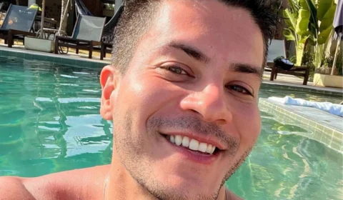 Arthur Aguiar desabafa sobre ganho de peso: “10 quilos”