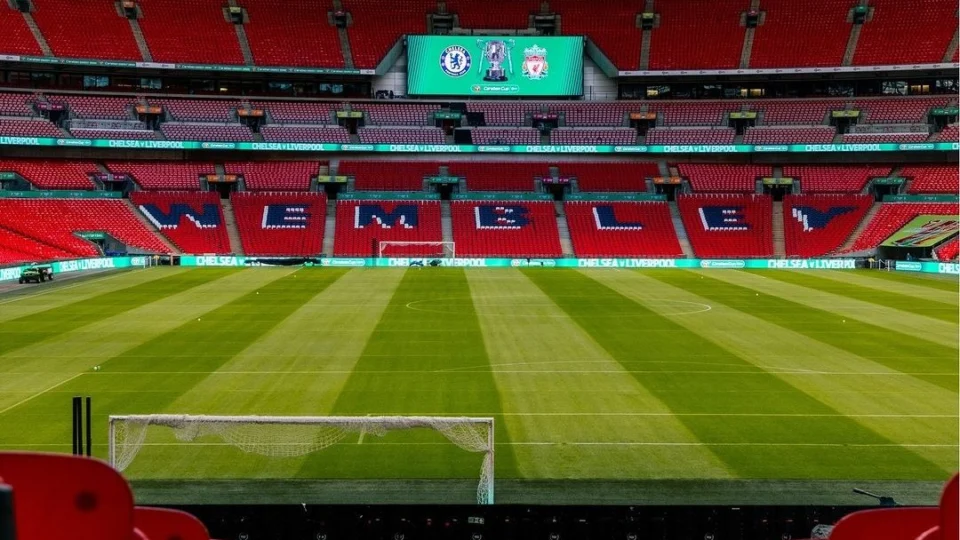 Chelsea e Liverpool fazem final da Copa da Liga Inglesa neste domingo, 25