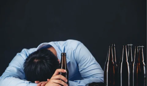 Homem é brutalmente assassinado dentro de bar em Manaus