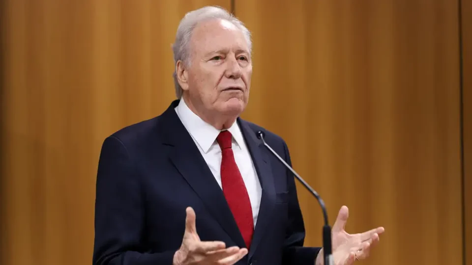 Governo anuncia reforços à segurança de presídios federais