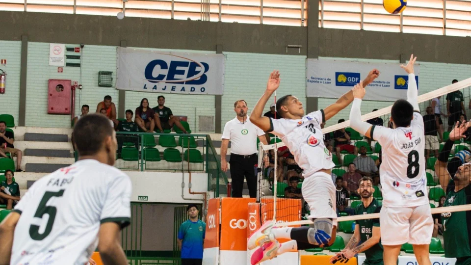 Vôlei: Manaus enfrenta Araucária nesta quarta-feira (21)