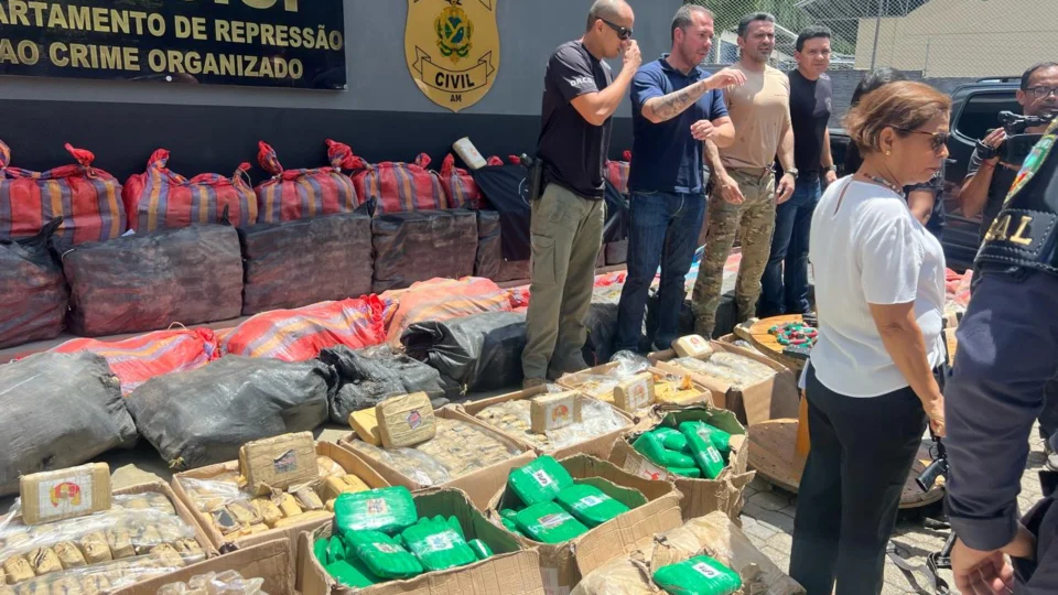 Operação Jomini: PC prende trio e apreende 2,8 toneladas de drogas
