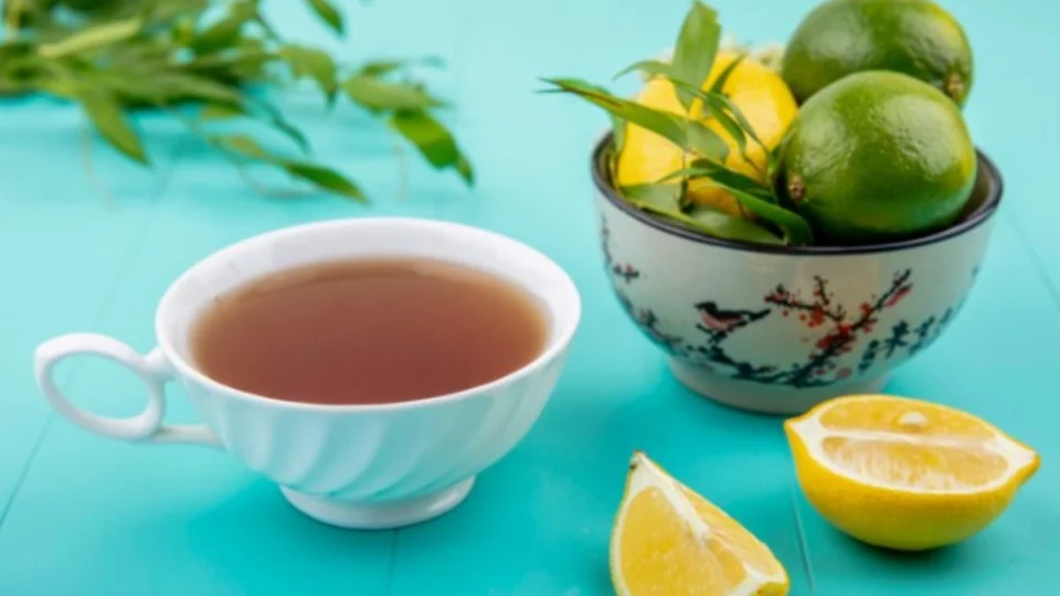Qual chá é bom para garganta inflamada? Veja receitas fáceis