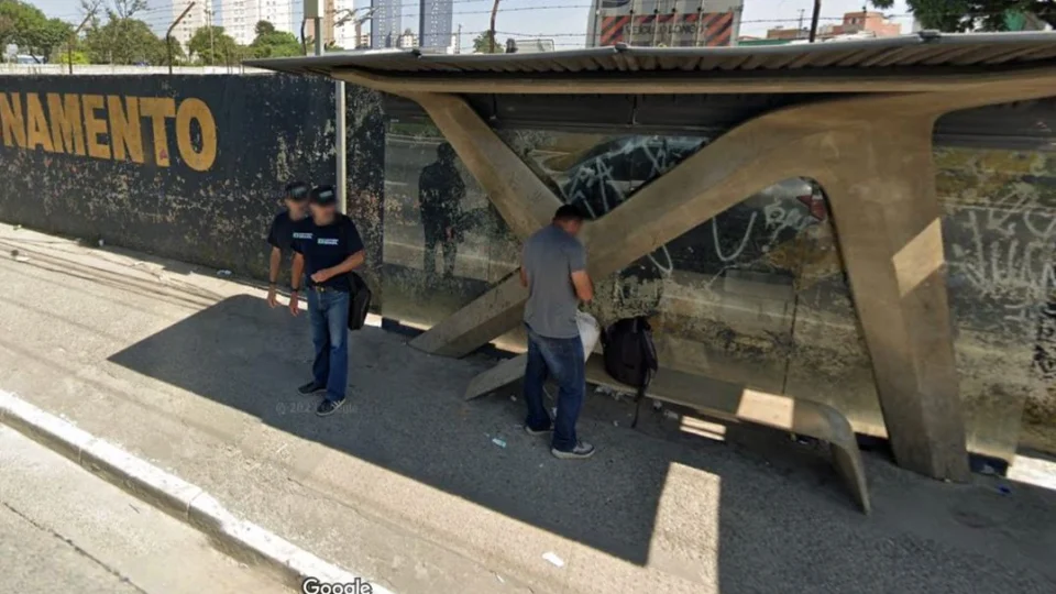 Motorista atropela 6 pessoas em ponto de ônibus em São Paulo