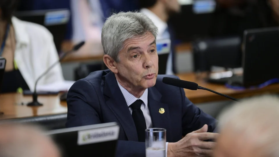 Senado debate mudanças nas regras de comercialização do ouro