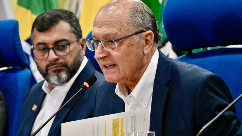 Em Manaus, Alckmin aprova 33 projetos industriais