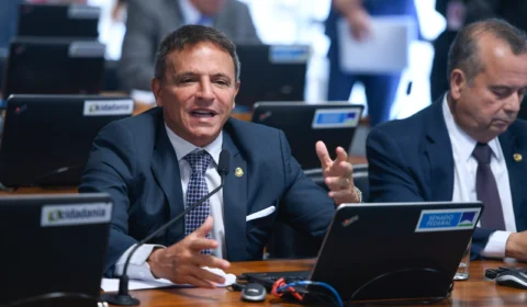 ‘Ela tem que entrar na política se ela quiser’, diz Bittar sobre cotas