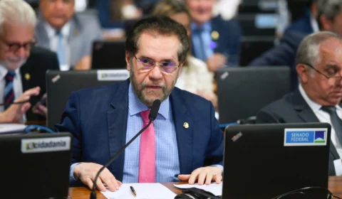 Comissão deve votar projeto que estimula pesquisa petrolífera