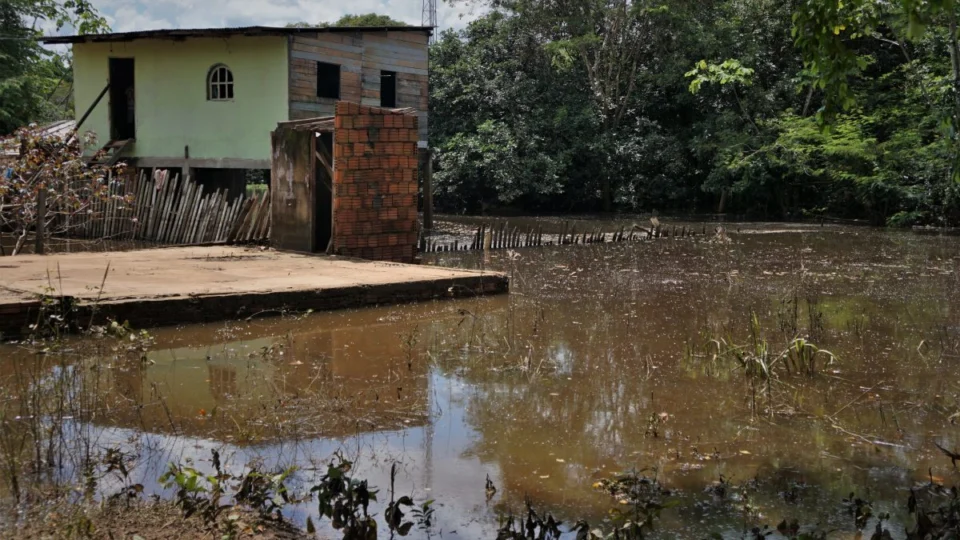 CMO altera orçamento para liberar recursos ao RS