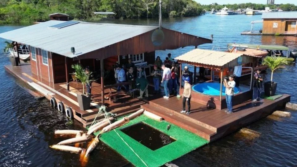 Grupo de trabalho vai ordenar instalação de flutuantes na Orla de Manaus