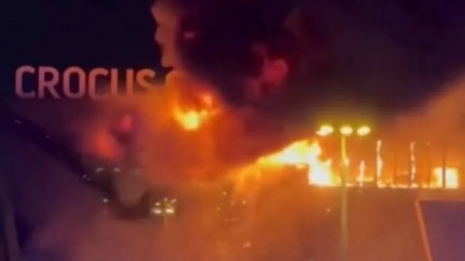 Ataque do Estado Islâmico em Moscou matou mais de 100 pessoas