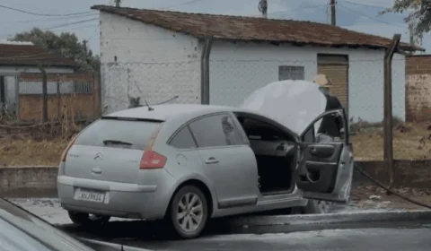 Frentista empurra carro em chamas e contém incêndio no Gurupi-TO