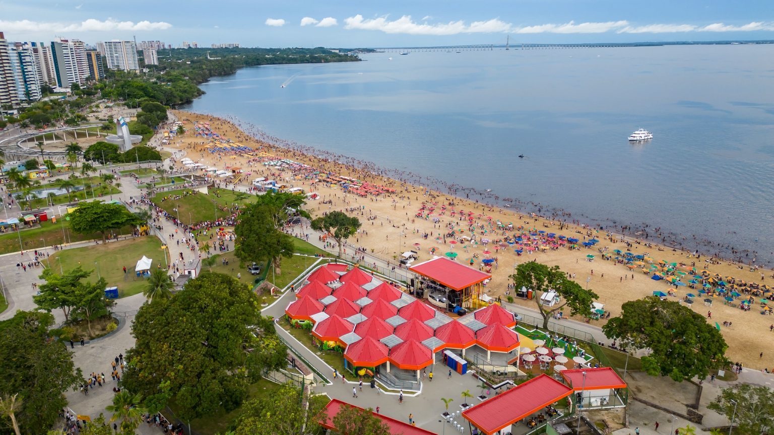 Será permitido acesso nas áreas de lazer como a Casa de Praia Zezinho Corrêa na Ponta Negra - Foto: Divulgação