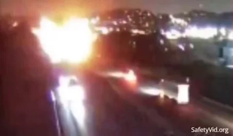 VÍDEO: avião cai próximo de rodovia movimentada e mata cinco pessoas nos EUA