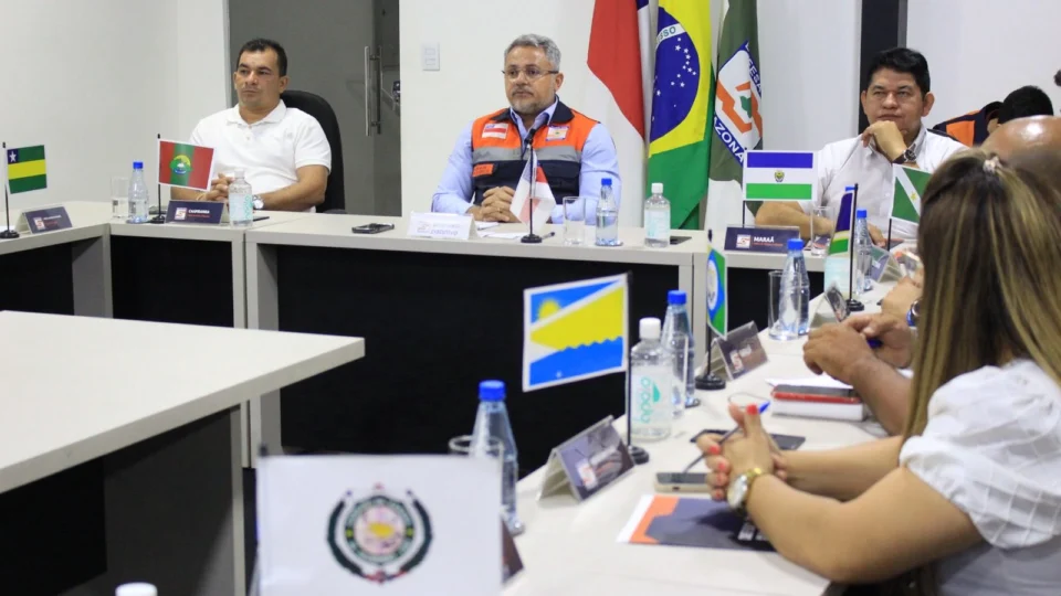 Com baixo volume de chuvas, Defesa Civil alerta possível estiagem severa no AM