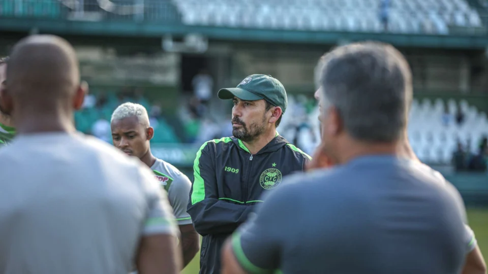 Remo anuncia Gustavo Morínigo como novo treinador