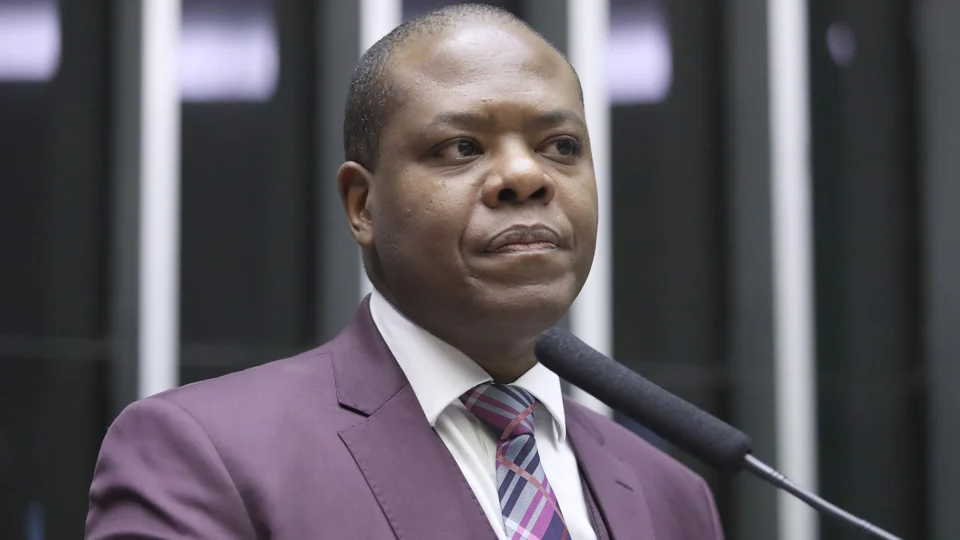 Silvio Almeida afirma que ‘é preciso ter ódio e nojo da ditadura’