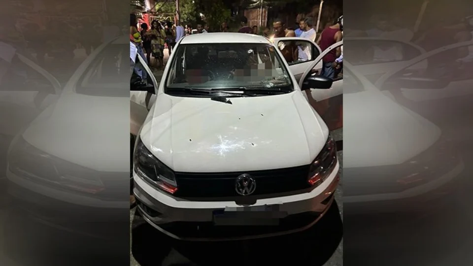 Casal e bebê são mortos a tiros dentro de carro no RJ