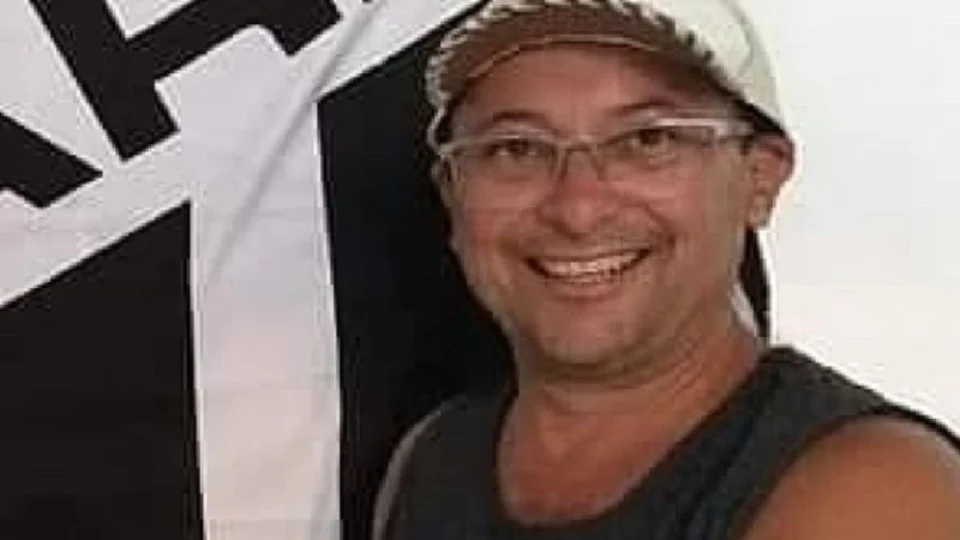 Morre homem atingido por bala perdida durante assalto a salão em Manaus